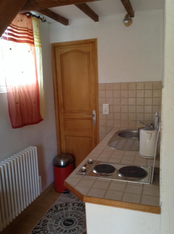 Appartement Chinchon à LʼIsle-sur-la-Sorgue Extérieur photo