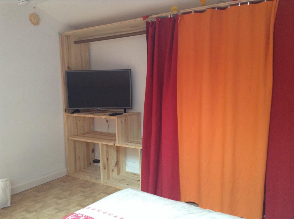 Appartement Chinchon à LʼIsle-sur-la-Sorgue Extérieur photo